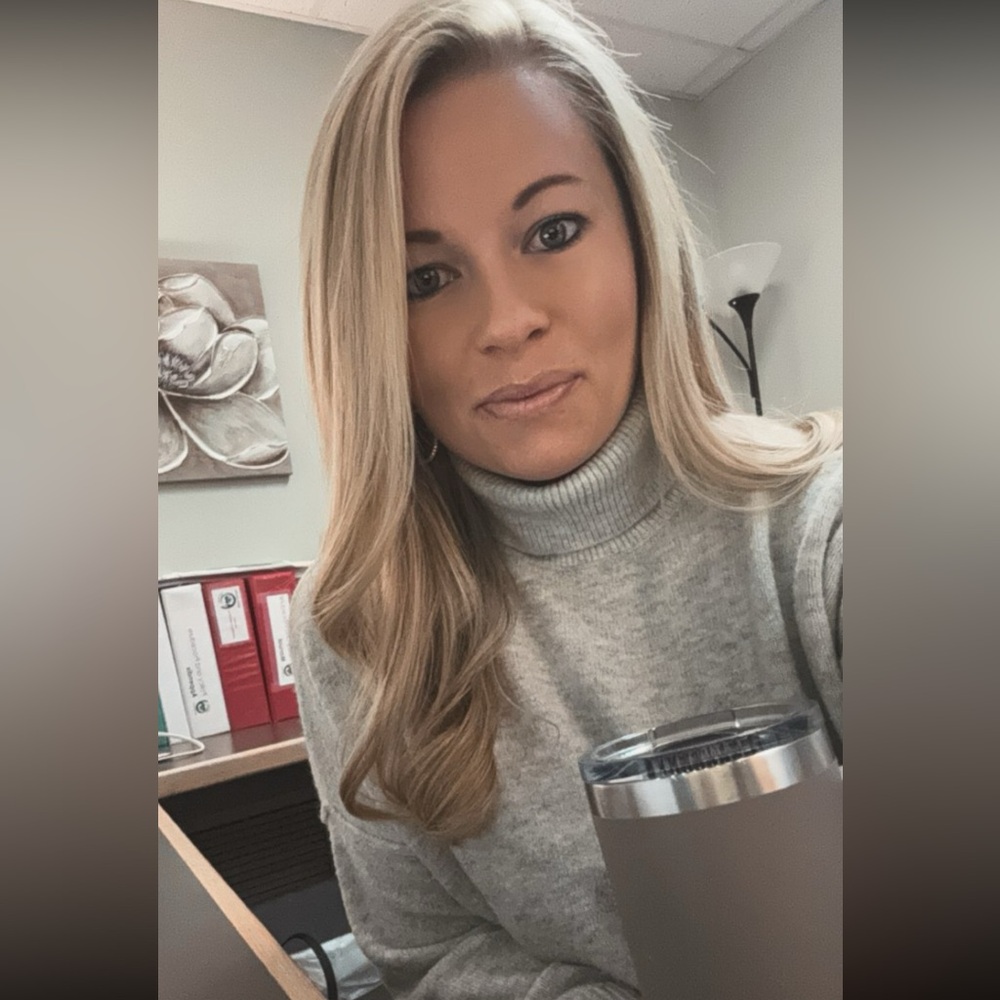 Meet your Posher, Abbey